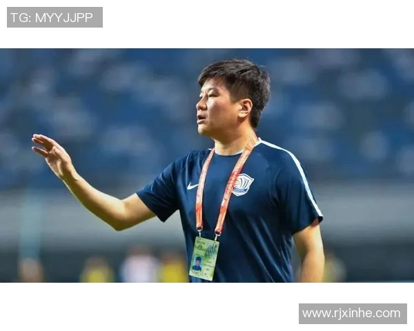 足球明星19岁喜迎儿子家庭与事业双丰收的幸福时刻